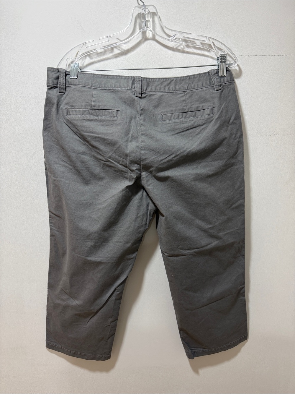 NWOT Tommy Bahama Gray Chino Crop Pant 14 Preppy Classic Coastal Everyday Light - Picture 3 of 7